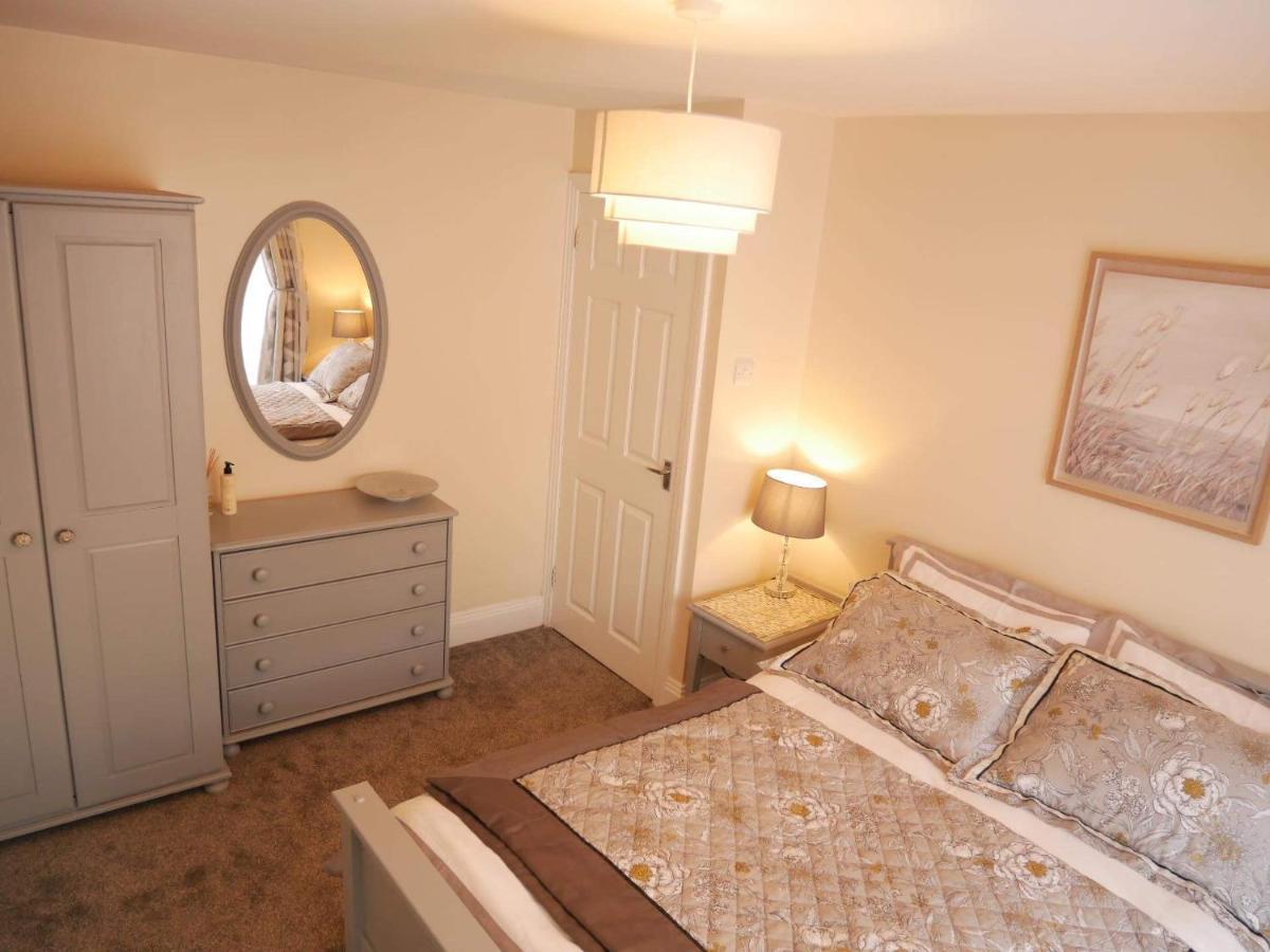 Apartment City Centre, Recently Renovated 2 Bedroom Flat York