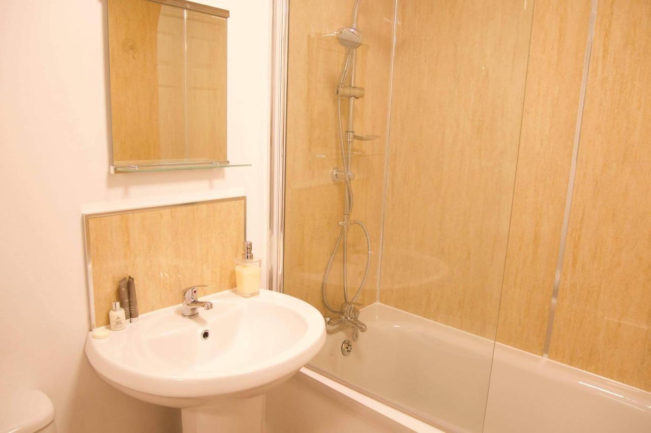 City Centre, Recently Renovated 2 Bedroom Flat